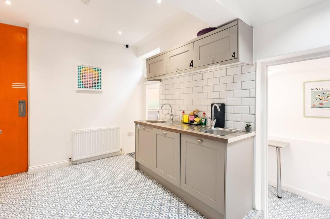 Northumberland Boutique Guest House #3 โคเวนทรี ภายนอก รูปภาพ